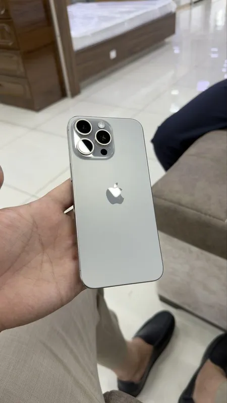 iPhone 15 Pro Max 1