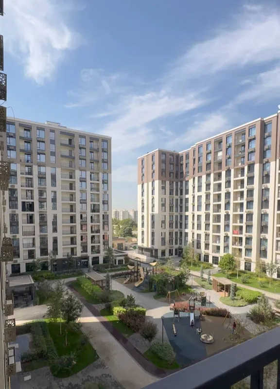 Almazor tumanida 40 m² li 1 xonali kvartira sotiladi · ID 6745 8 Almazor tumanida 40 m² li 1 xonali kvartira sotiladi · ID 6745 8