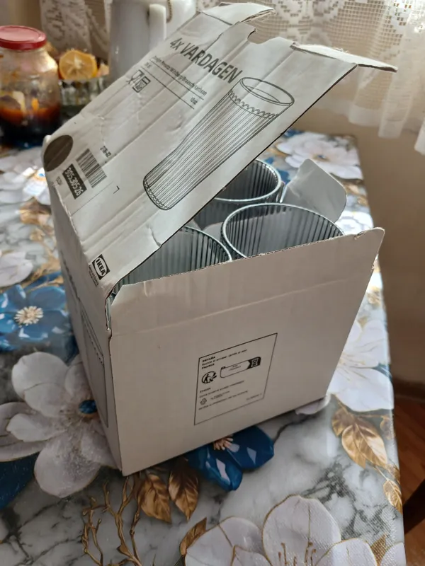 IKEA stakanlari, 4 dona 1 IKEA stakanlari, 4 dona 1