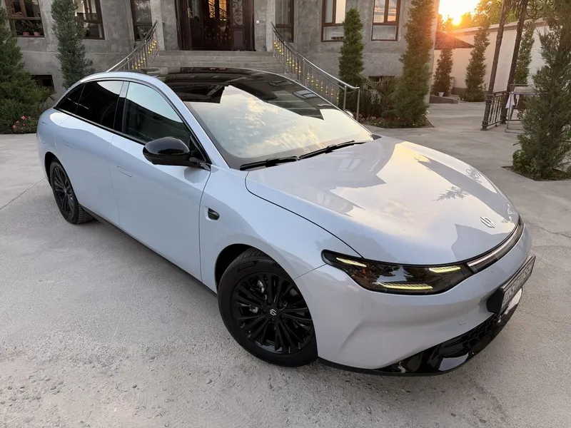 Zeekr 001 restaylnig z-sport — фото 2