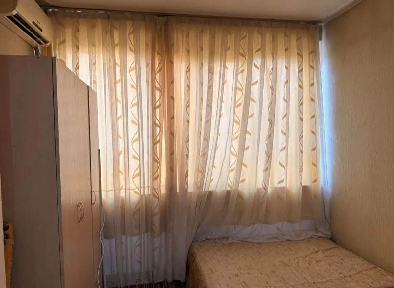 Госпитальный
Комнат: 1 (переделана из 2-х) 2