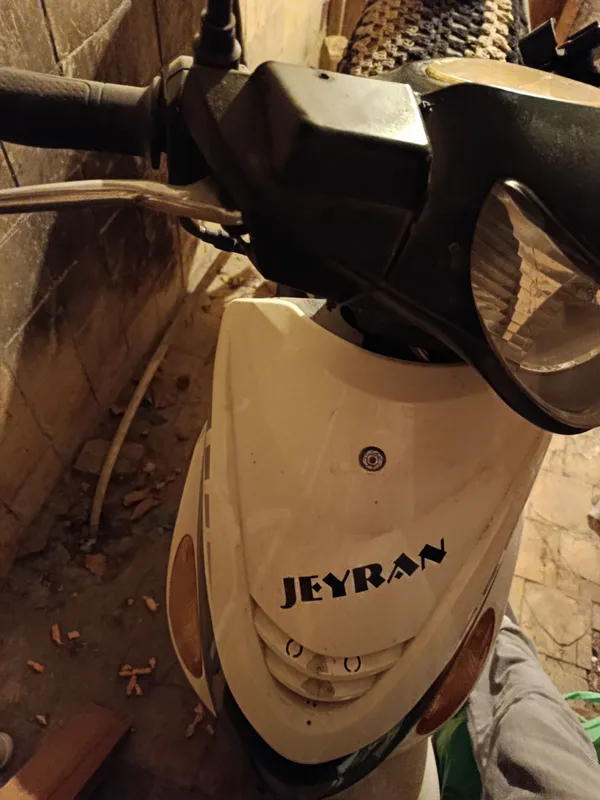 Скутер белый JEYRAN — фото 3