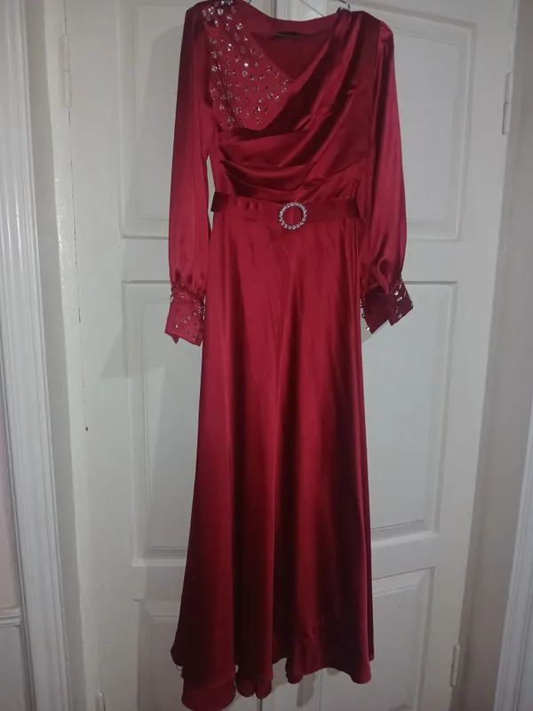 Vecherniy kuylak M S Xl  razmeriga mos 400ming — фото 2