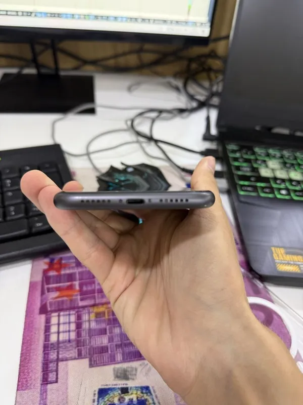 Iphone 11 holati yaxshi usta kormagan — фото 4
