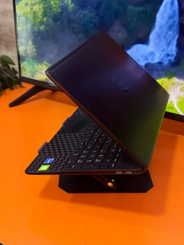 Ноутбук HP 4