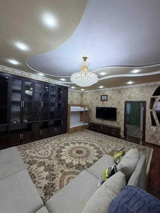 2 xonali kvartira, 76 m2, Yakkasaroy 4