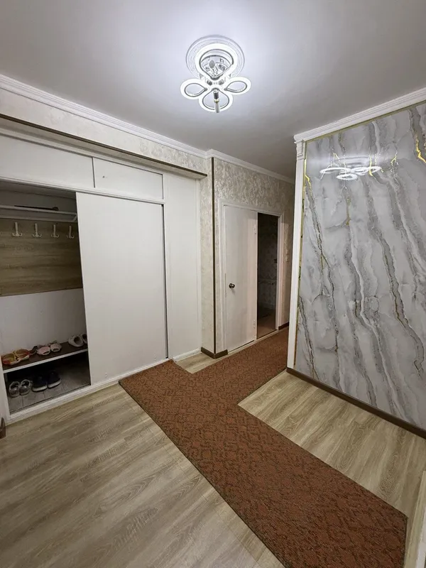 Аренда 2/3/9 Дворец Дружбы народов со стороны бешагача — фото 1