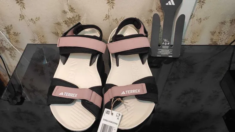 Adidas Terrex Hydroterra (44.5-45 размер) - сандалии, сланцы, обувь