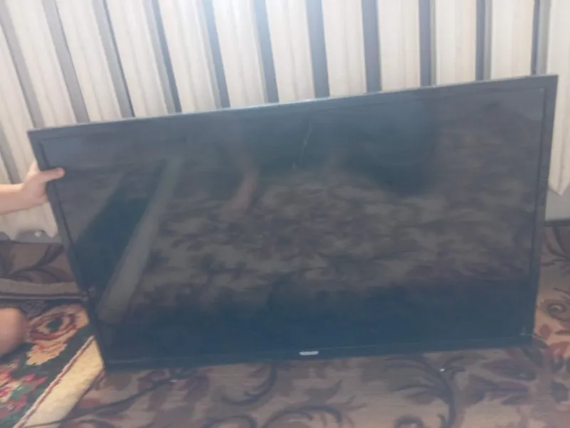 Roison 32 dyuym led televizor sotiladi televizor yaxshi holata toza 6 Roison 32 dyuym led televizor sotiladi televizor yaxshi holata toza 6