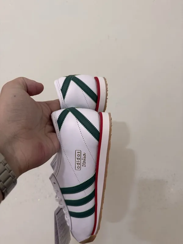 Adidas Italia 100% оригинал Новая коллекция 3 Adidas Italia 100% оригинал Новая коллекция 3