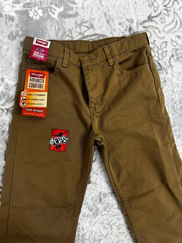 Новые оригинальные джинсы Wrangler 1 Новые оригинальные джинсы Wrangler 1