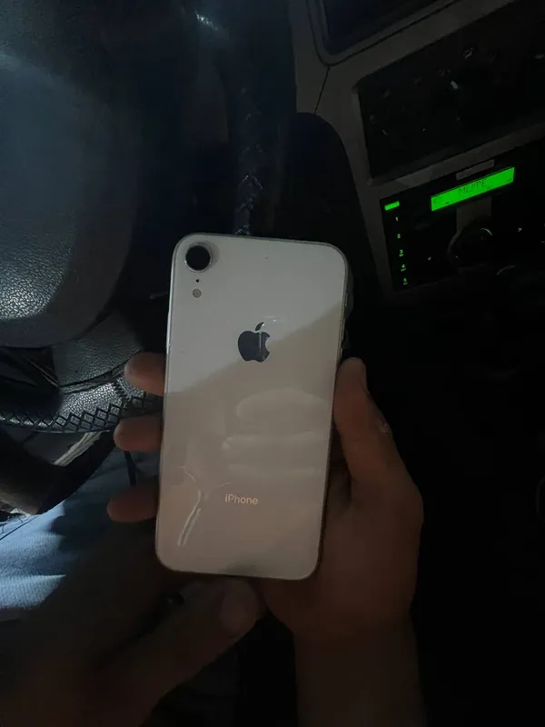 Iphone XR holati ideal 🔋77% karopka dakument yo — фото 2