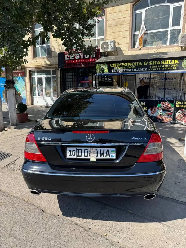 W211 Mersedes Benz 2