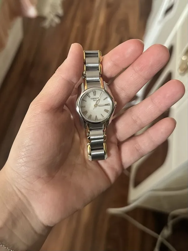 Часы tissot оригинал продам дешева — фото 1