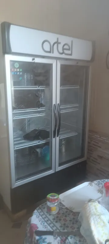 Vitrinniy Xolodilnik artel ahd 1500sn