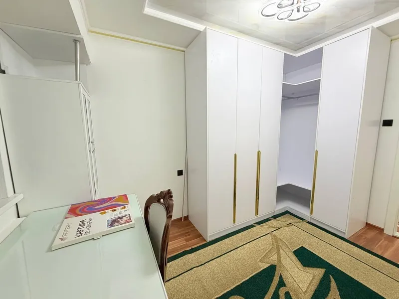 Ta’mirlangan, mebel va texnikalar bilan jihozlangan keng 4 xonali kvartira 8 Ta’mirlangan, mebel va texnikalar bilan jihozlangan keng 4 xonali kvartira 8