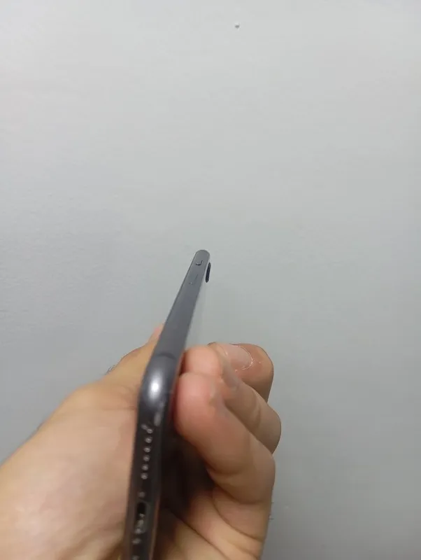 iPhone 8 64GB . 5