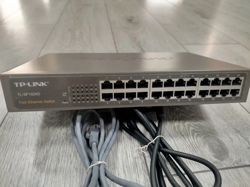 TP-LINK TL-SF1024D 24 talik swich sotiladi 1 TP-LINK TL-SF1024D 24 talik swich sotiladi 1