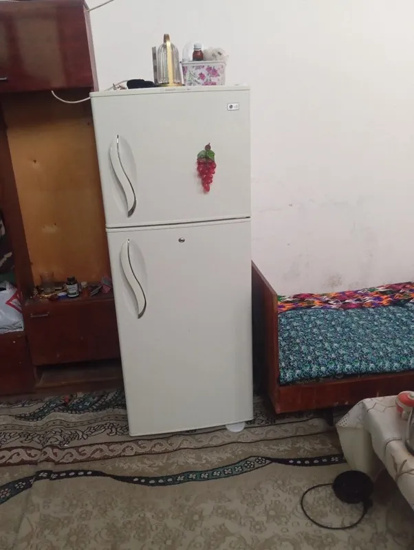 Холодильник LG хорошего состояния 1