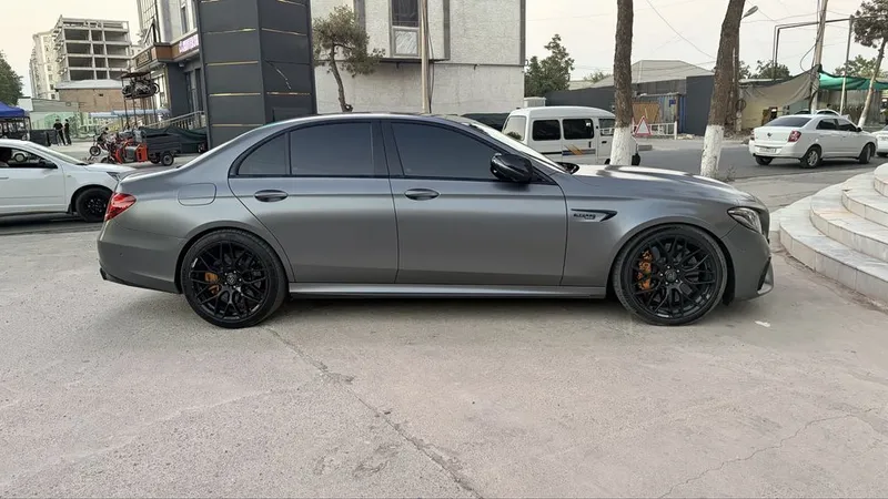 Mercedes benz AMG W213 E63s 4 Mercedes benz AMG W213 E63s 4