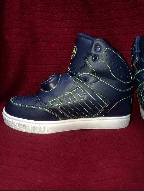 Из США, подростковая обувь, бренда BEATZ BOYS SHOES SZ24 BLUETOOTH