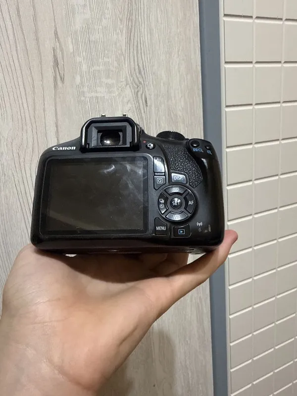 Canon camera eos1300d — фото 1