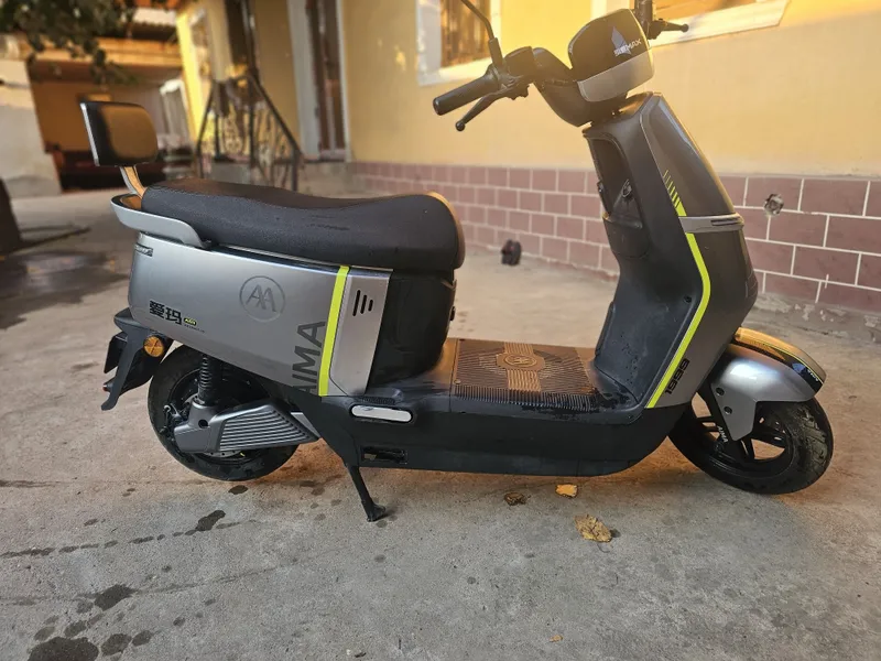 Skuter sotiladi firminiy 4 Skuter sotiladi firminiy 4