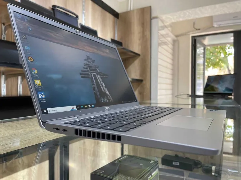DELL Precision 3560 Intel Core i5-1145G7 озу8гб 256ssd 6 DELL Precision 3560 Intel Core i5-1145G7 озу8гб 256ssd 6
