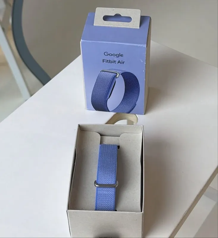 Google Fitbit Air — новый фитнес-браслет 3 Google Fitbit Air — новый фитнес-браслет 3