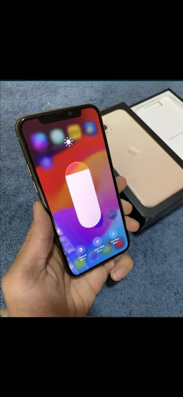 Iphone 11 pro sotiladi xotira 64g — фото 4