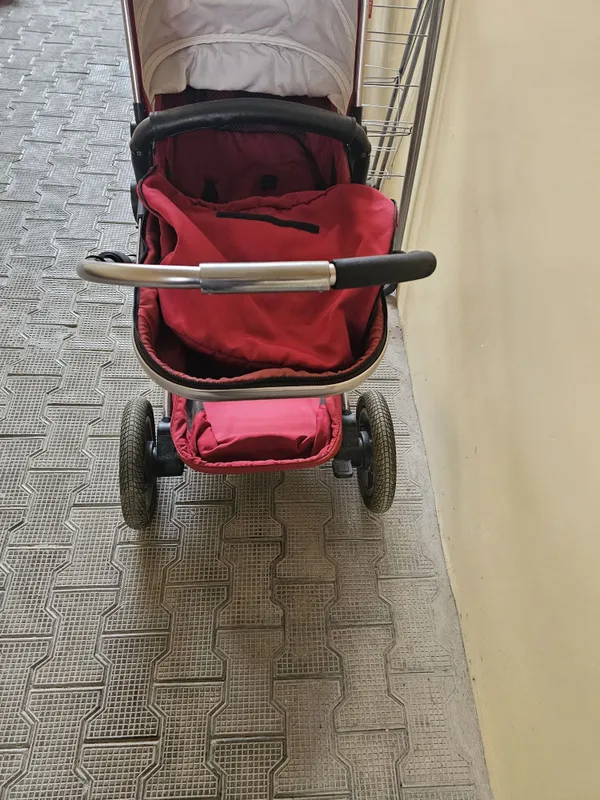 Продаётся коляска в идеальном состоянии