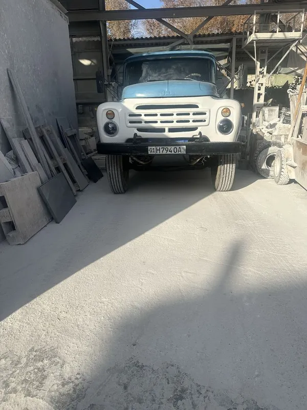 Zil sotiladi kvadrat 1982 yil gaz balonla yengi 2