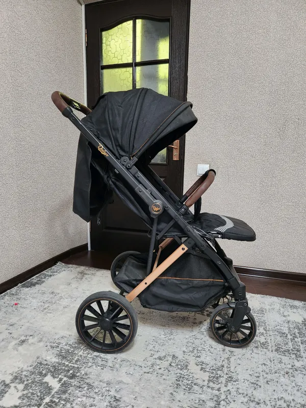 Продам коляску 1 Продам коляску 1