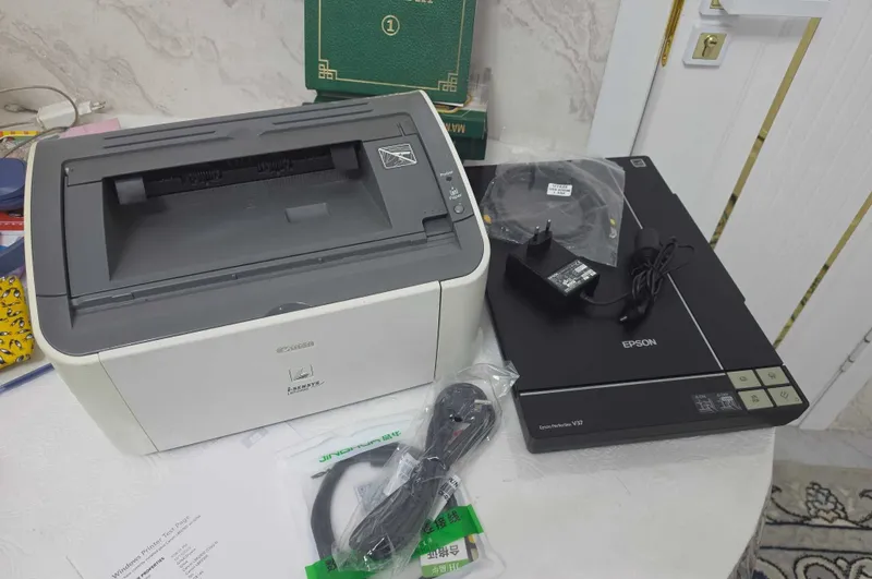 Canon LBP 2900 и сканер Epson V37 в отличном состоянии 1 Canon LBP 2900 и сканер Epson V37 в отличном состоянии 1