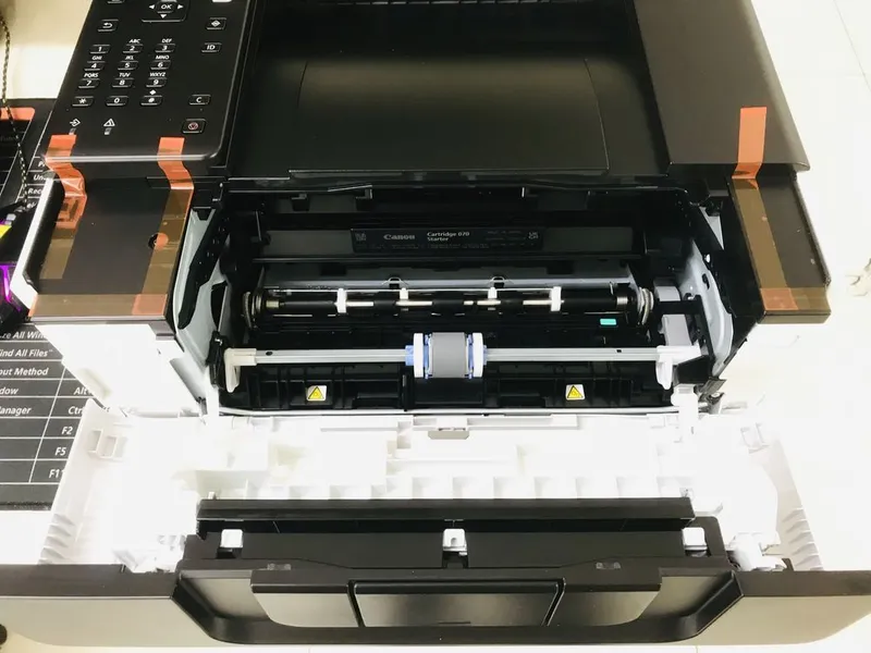 Canon LBP 246 printer — фото 2