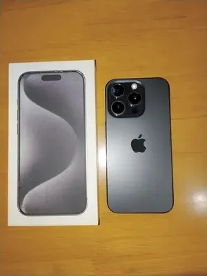iPhone 15 pro Black titanium — фото 1