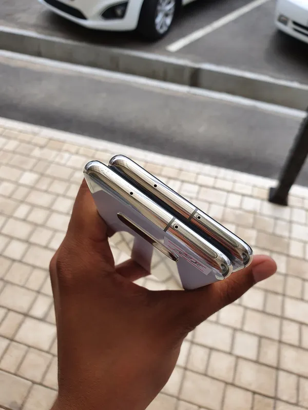 Samsung Galaxy S10e DUOS. OzU 6/128 GB. IDEALNIY 3 Samsung Galaxy S10e DUOS. OzU 6/128 GB. IDEALNIY 3