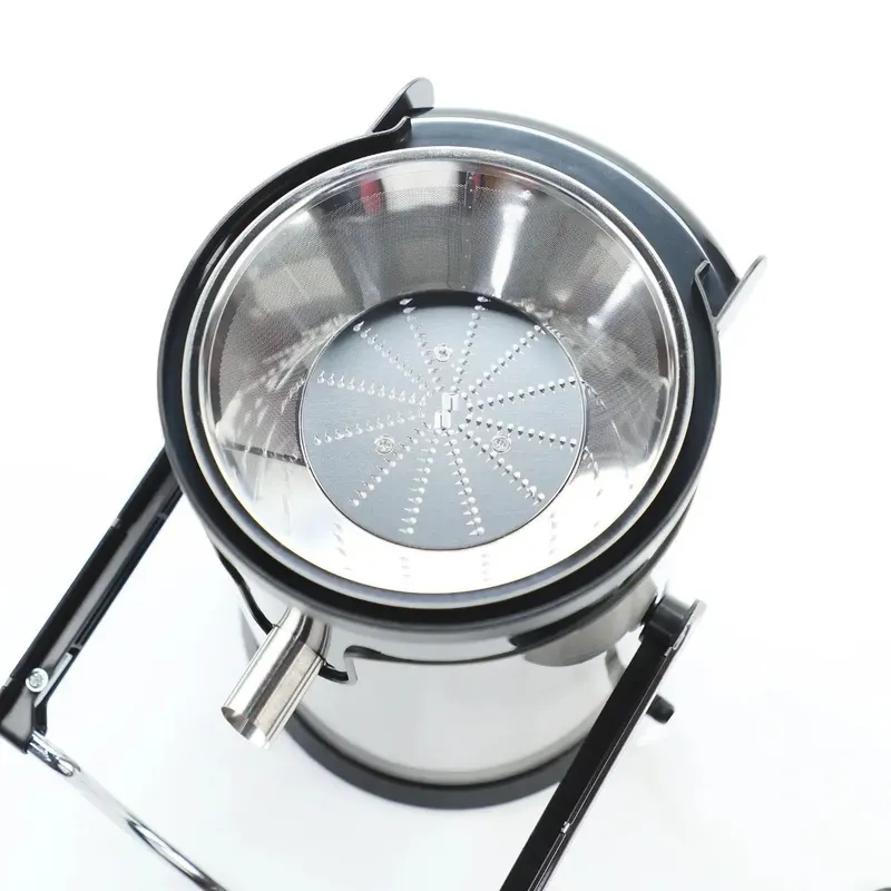 Соковыжималка Shivaki JM 630 2