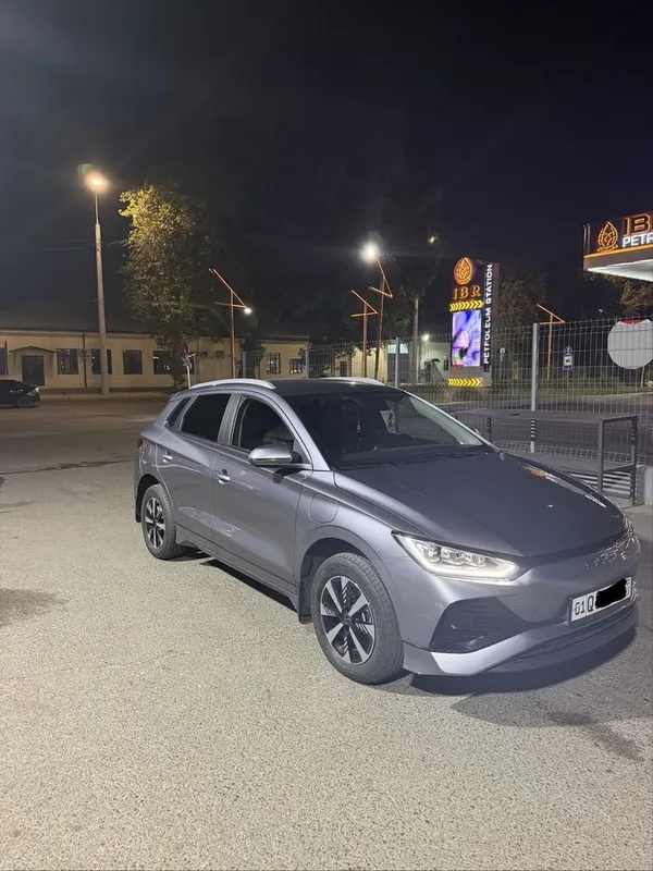 Byd e2 luxure 2023 yil 2