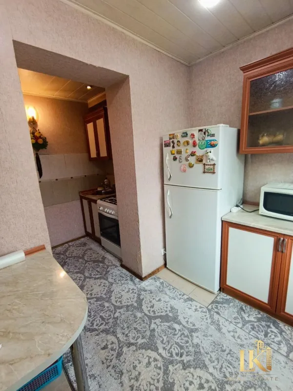 Продаётся уютная 3-комнатная квартира с ремонтом, полностью меблированная, в кирпичном доме — фото 7