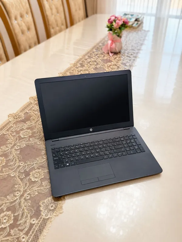 Ноутбук HP 1