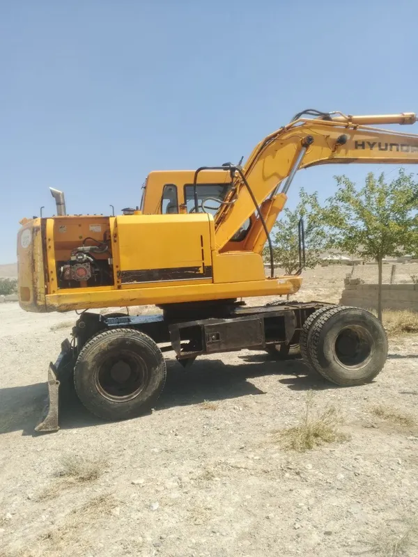 Hyundai ekskavator sotiladi HYUNDAI SOTILADI SIROCHNI 2007 YILI 3