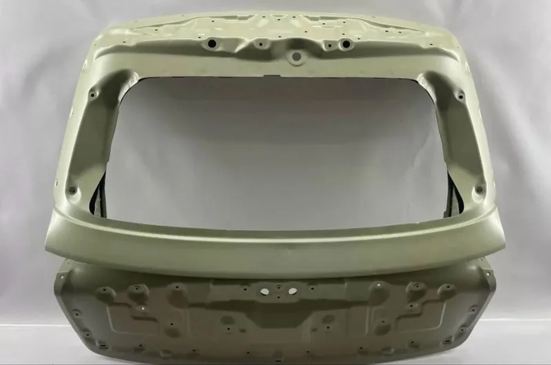 Крышка багажника LiXiang L9 1