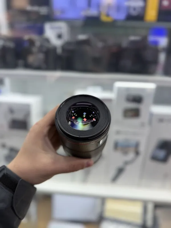 Canon Ef 100 mm f2.8 is usm 3