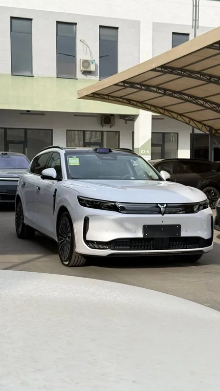VOYAH FREE + 4WD Quankin самый фулл рестайлинг 2026 1