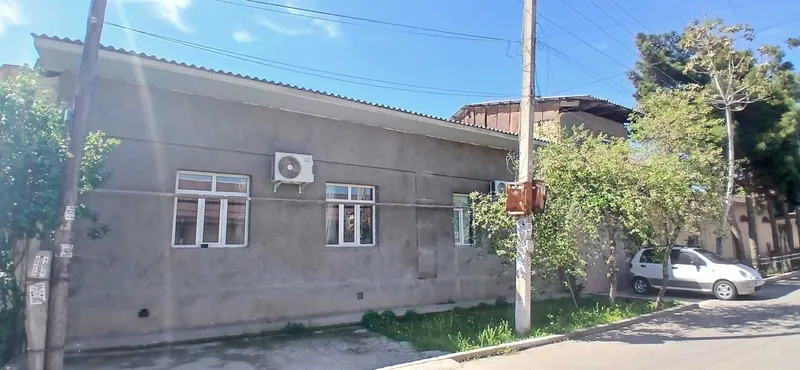 Hovli sotiladi Yakkasaroy tumanida 1 Hovli sotiladi Yakkasaroy tumanida 1