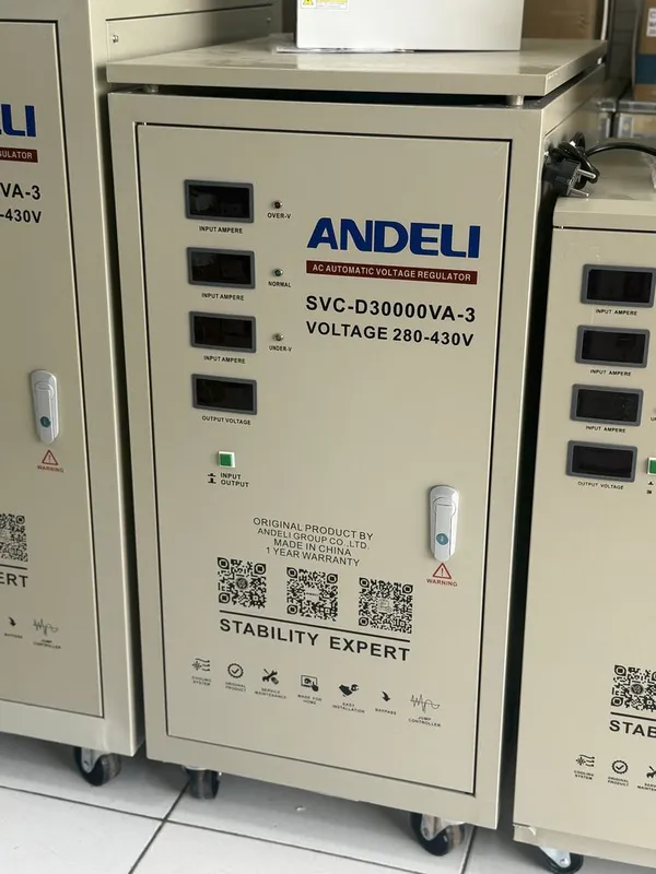 Стабилизатор напряжения Andeli SVC-D30000VA-3F