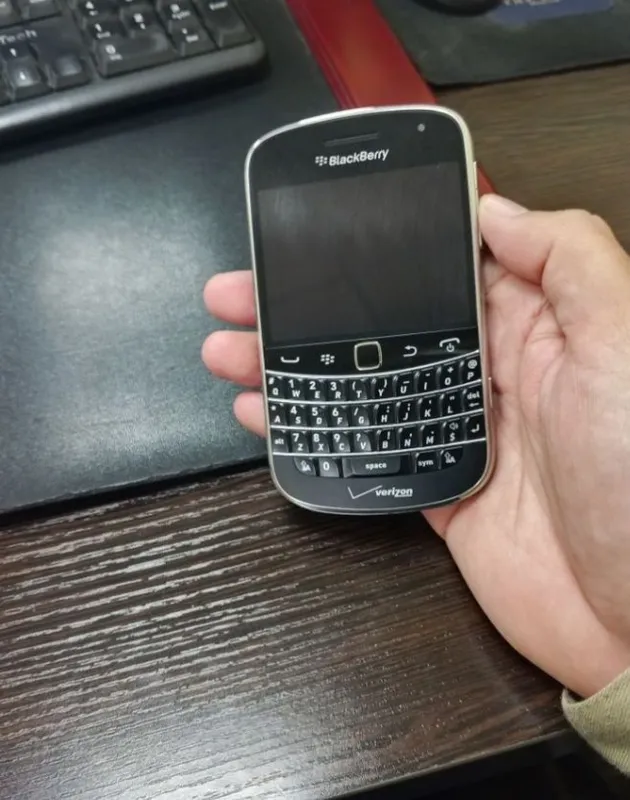 Blackberry 9930 Perfectum сотилади — фото 1
