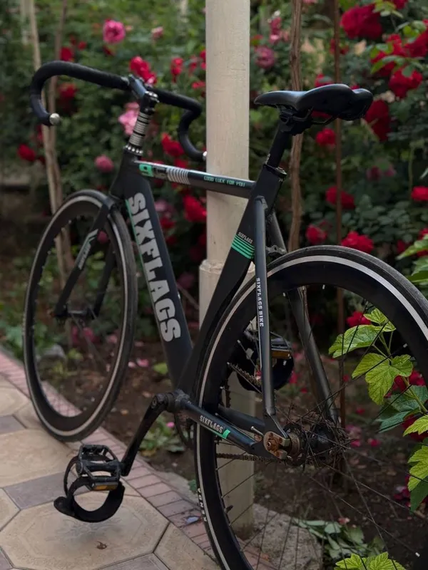 Велосипед Fixed Gear - SIXFLAGS 1 Велосипед Fixed Gear - SIXFLAGS 1