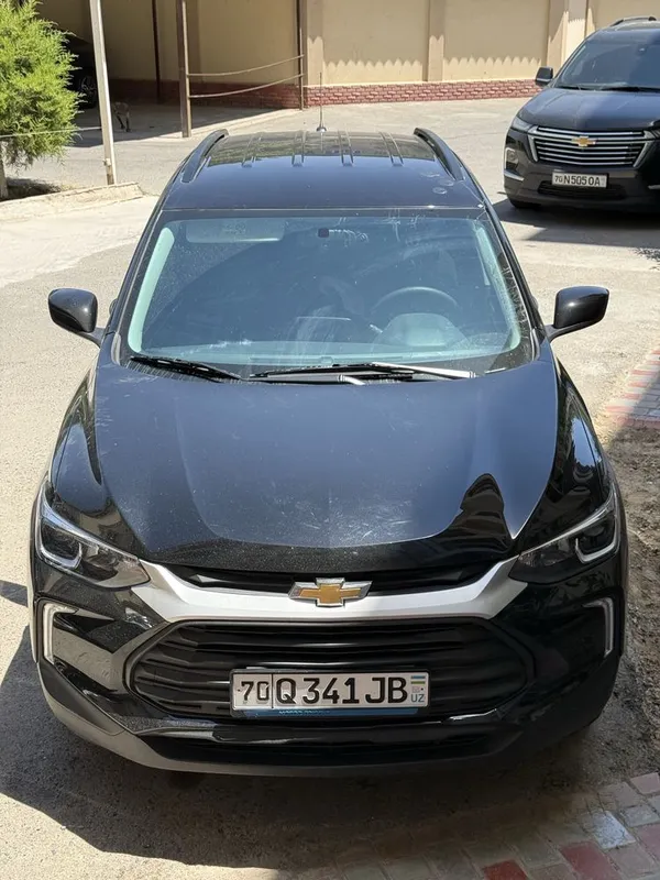 Tracker 2 Ls 2025 qora 2